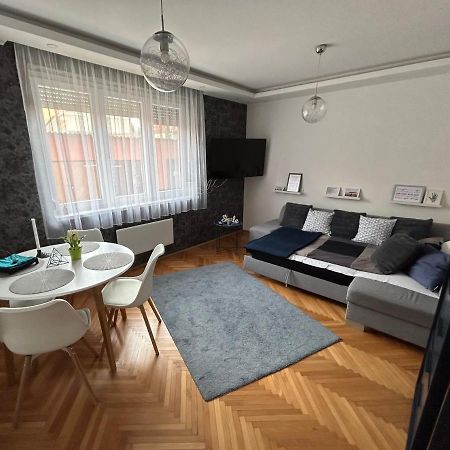 Gabend'I Apartman Eger Exteriör bild