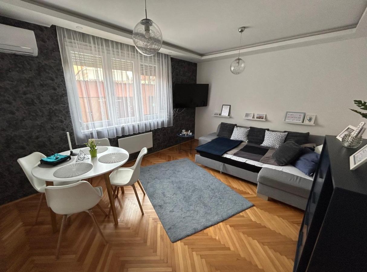 Gabend'I Apartman Eger Exteriör bild
